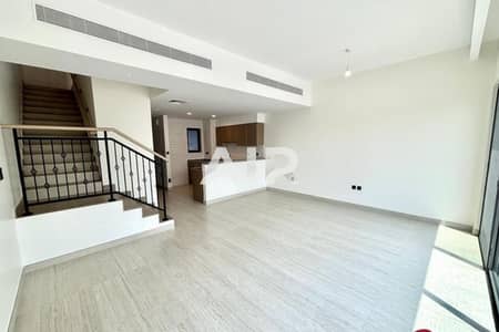 4 Bedroom Townhouse for Sale in DAMAC Lagoons, Dubai - Single row | Facing pool and park | Private Garden