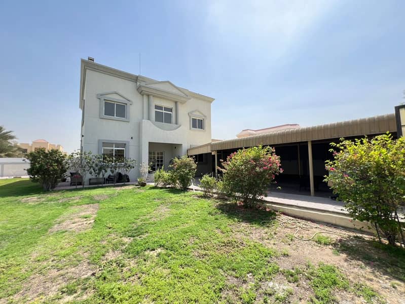 位于阿尔沃尔卡街区，阿尔沃尔卡3区 5 卧室的别墅 330000 AED - 12931454
