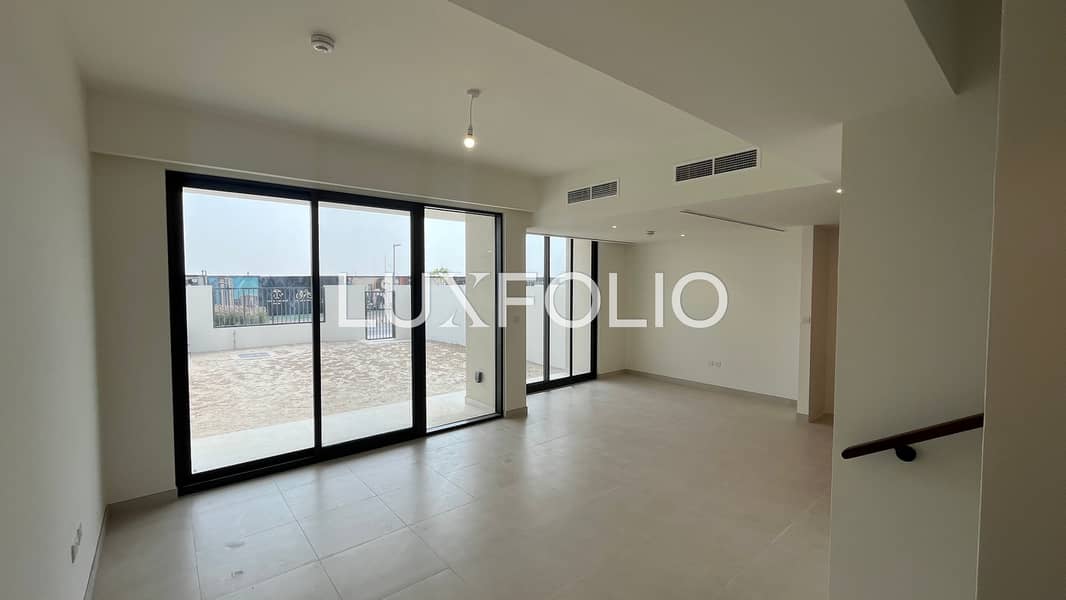 位于城市广场，马哈联排别墅 3 卧室的联排别墅 170000 AED - 12940438