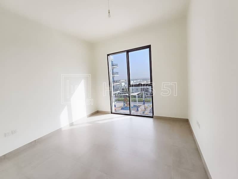 7 Listing Ascot Town Square-8. jpg