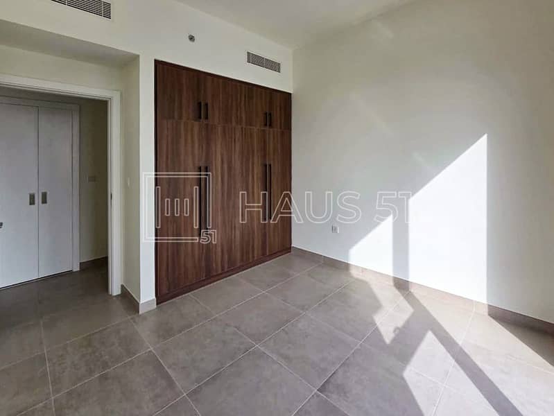 8 Listing Ascot Town Square-9. jpg