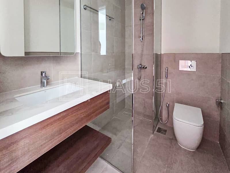 10 Listing Ascot Town Square-13. jpg