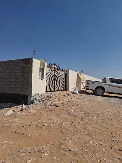 مستودع  للايجار في صناعية الصجعة، الشارقة - 10d6cf17-af7e-414b-a712-9e57feedc060. jpg