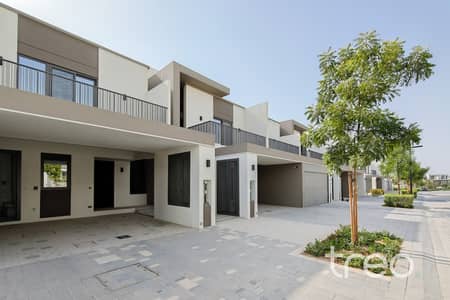 3 Bedroom Townhouse for Rent in Tilal Al Ghaf, Dubai - Brand New | Open Kitchen | Internal Unit