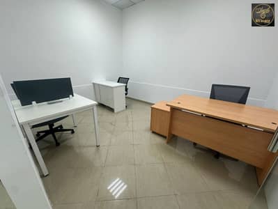 مکتب  للايجار في كورنيش عجمان، عجمان - 4. jpg