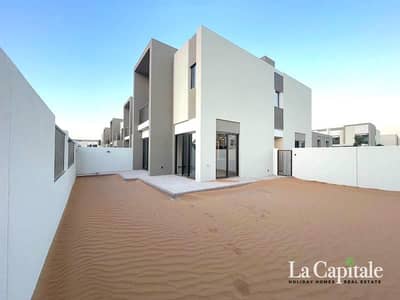 4 Bedroom Townhouse for Rent in Dubailand, Dubai - Brand New | On the Park | Ready to Move In