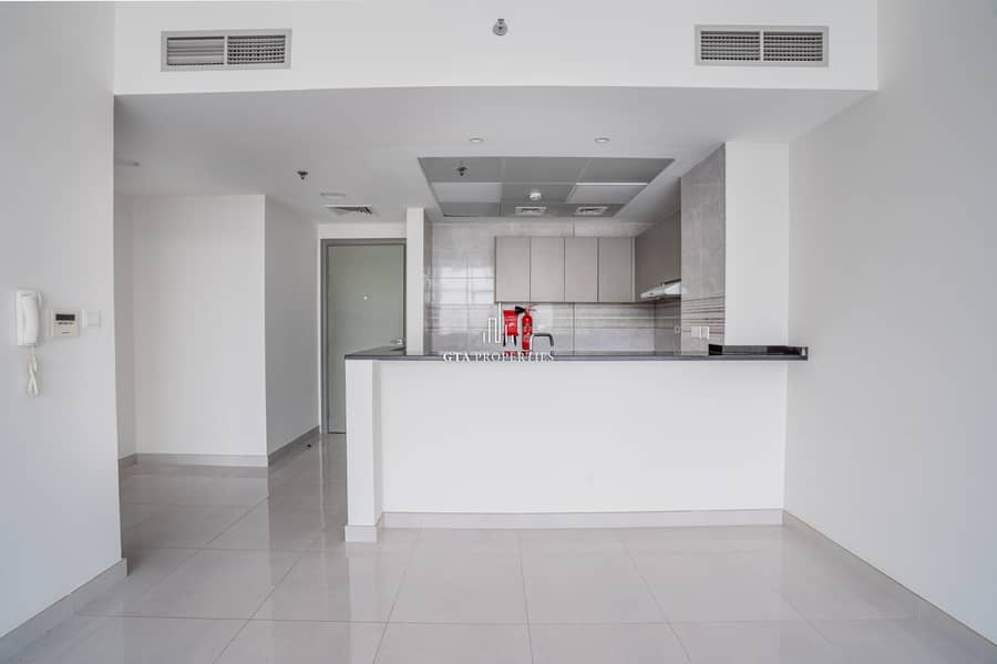 RACECOURSE VIEW| AVAILABLE NOW | BALCONY
