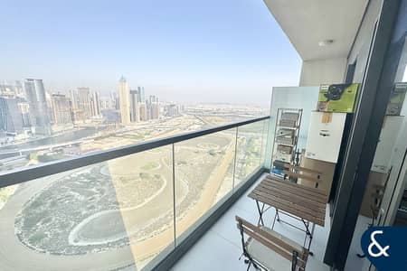 2 Bedroom Apartment for Sale in Business Bay, Dubai - High Floor | Canal View | Great ROI