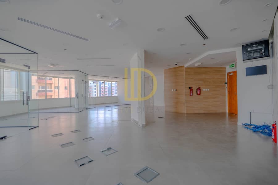 Flexible Office Space: 2 Vacant Units, Can Be Combined