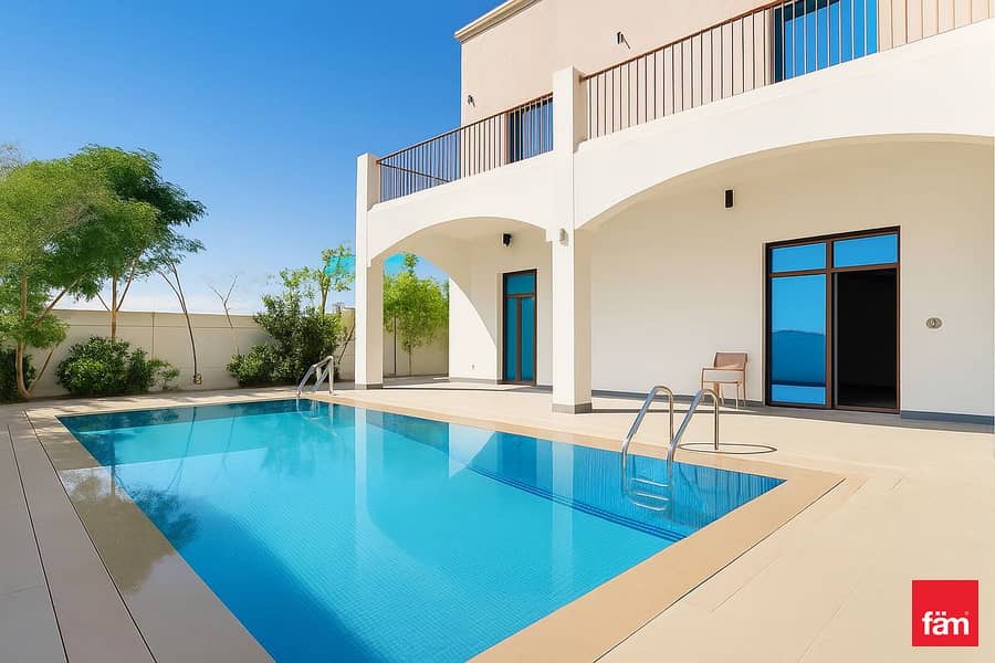 Vacant Now I District 7 I Custom Built I Office