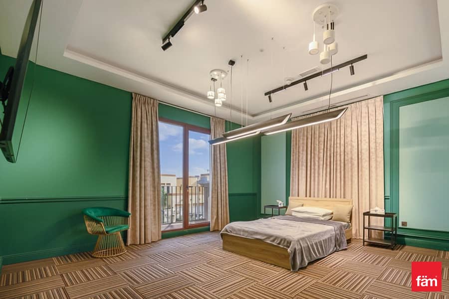 Vacant Now I District 7 I Custom Built I Office