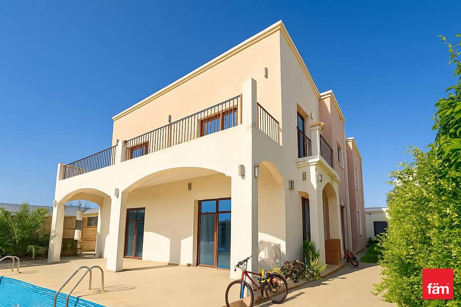 Vacant Now I District 7 I Custom Built I Office - Image 9