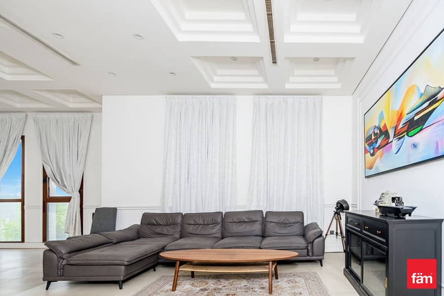 Vacant Now I District 7 I Custom Built I Office - Image 15