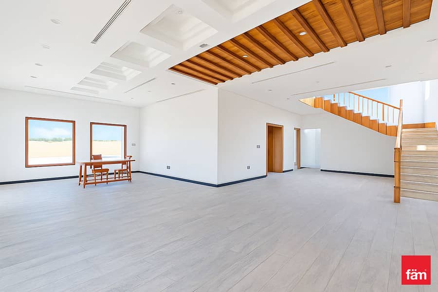 Vacant Now I District 7 I Custom Built I Office - Image 16