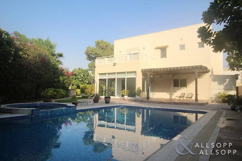Type 14 | Upgraded | Private Pool | 4 Beds