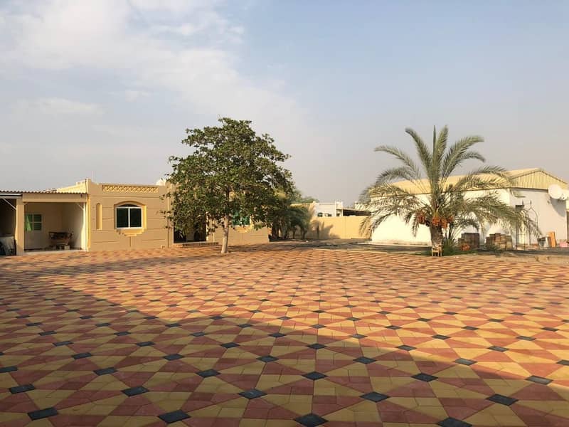 فيلا كبيرة البيع في النوف 2 بسعر برخيص فيلا كبيرة البيع في النوف 2 بسعر برخيص