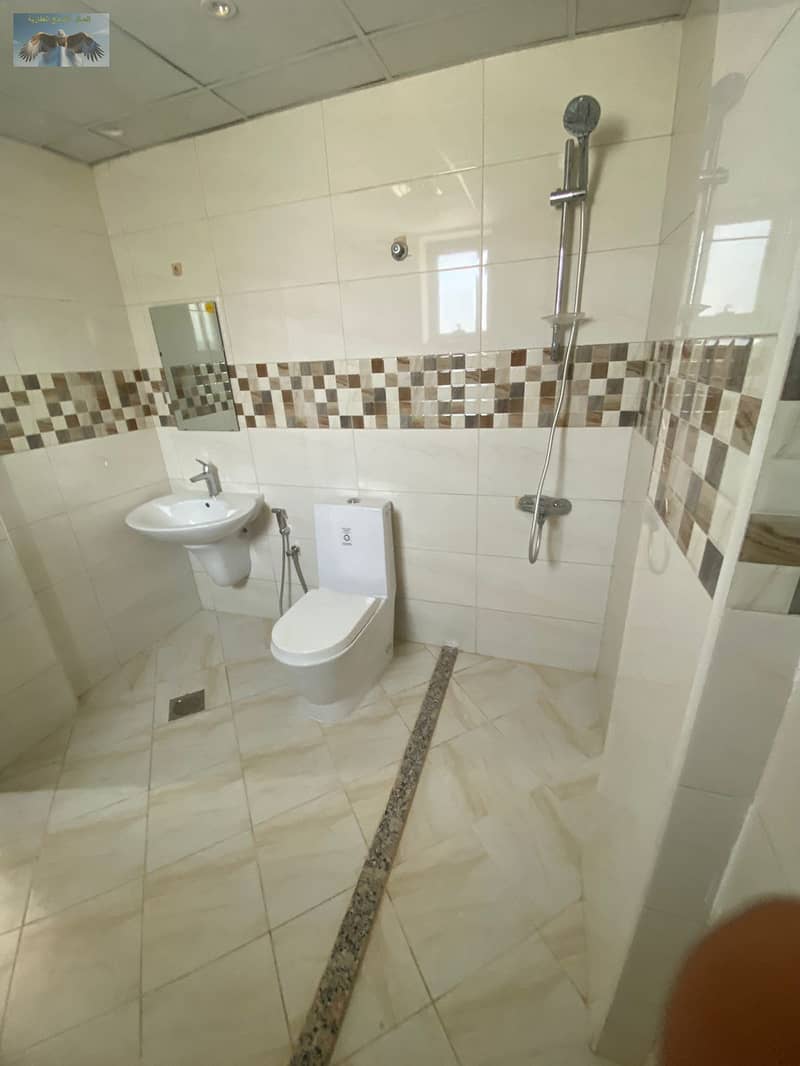 4 صورة واتساب بتاريخ 2025-09-30 في 16.45. 11_b9a47cb7. jpg