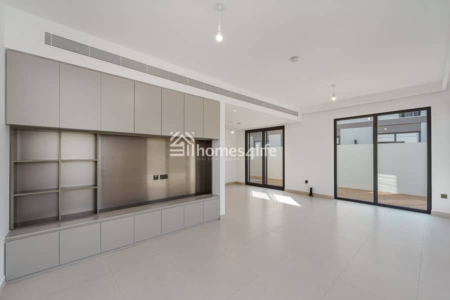 位于蒂拉尔阿尔加夫综合社区，奥拉别墅区 4 卧室的别墅 370000 AED - 12948214