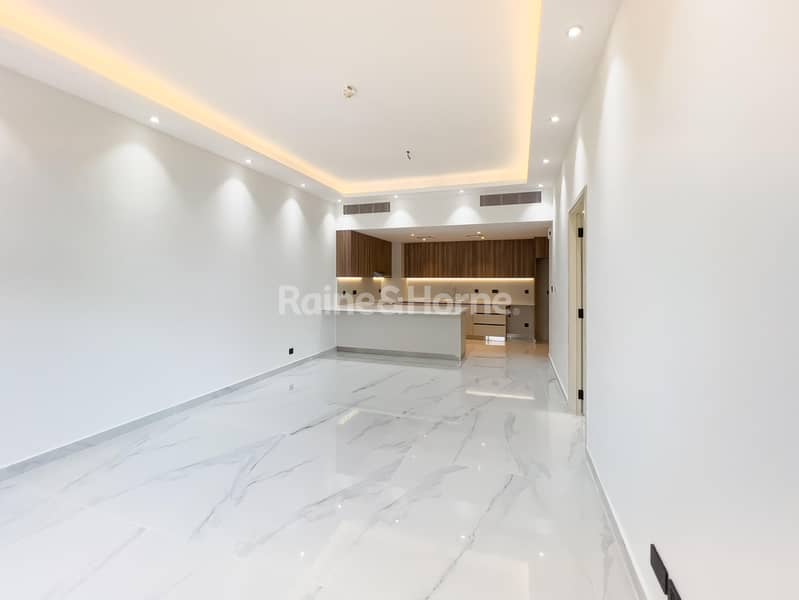 Fully Upgraded 1BR | Pool and Park View | Vacant