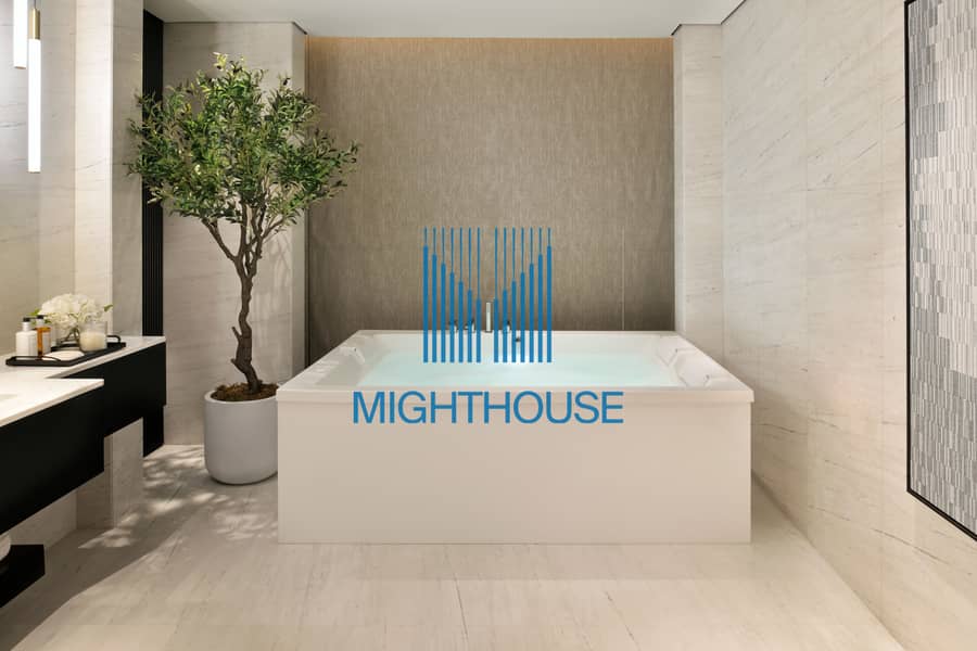 11 Presidential Suite - Jacuzzi. JPG