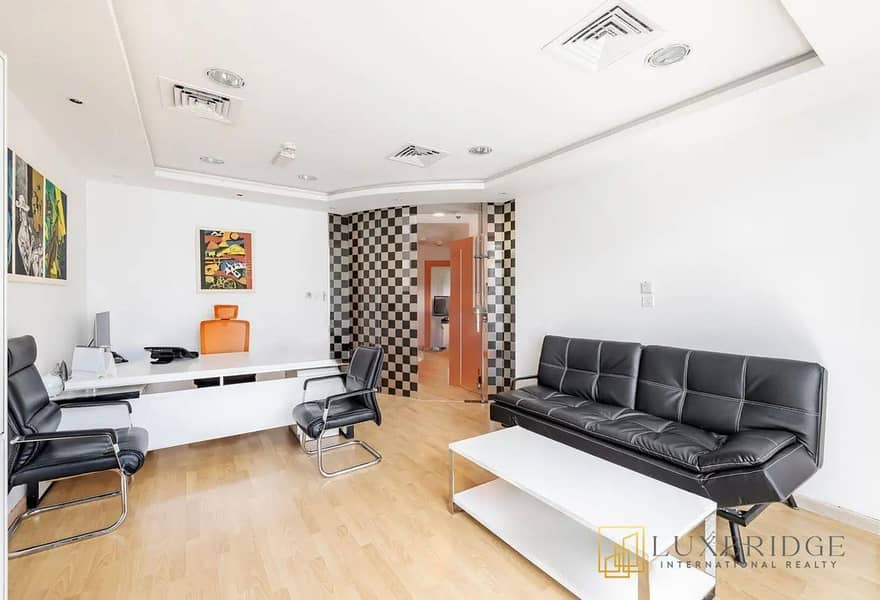 位于芭莎综合社区（Tecom），格罗夫纳商务大厦 的写字楼 320000 AED - 12951195