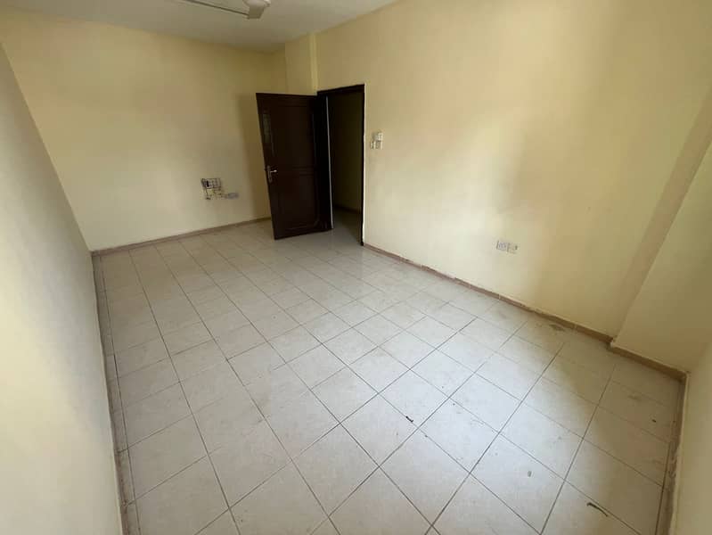 6 141b4dce-aff9-4665-ae75-24ded2f86aba. jpg