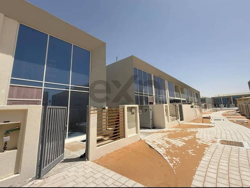 LOFT TH | 1 month free | Multiple Cheques | Upgraded Kitchen