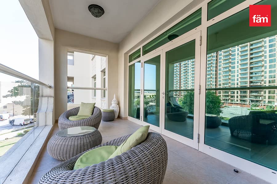 Stunning 2 bedroom apt with serviced amenities