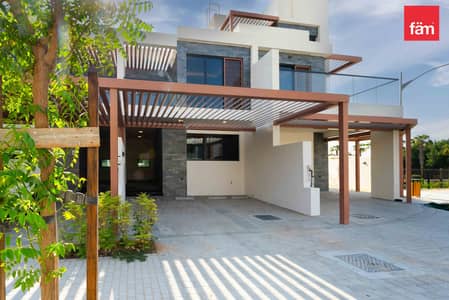 4 Bedroom Townhouse for Rent in DAMAC Hills, Dubai - Premium quality / Brand New / Single Row