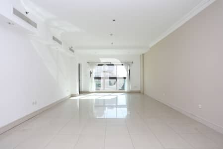 2 Bedroom Flat for Rent in Palm Jumeirah, Dubai - GREAT AREA I SPACIOUS I UNFURNISHED UNIT