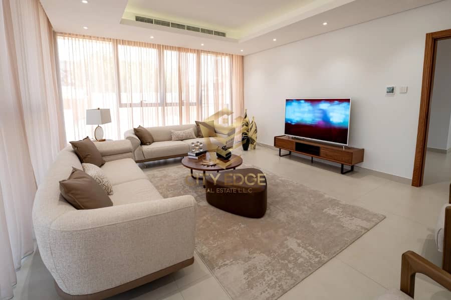Large spaces _handover installments close to Dubai