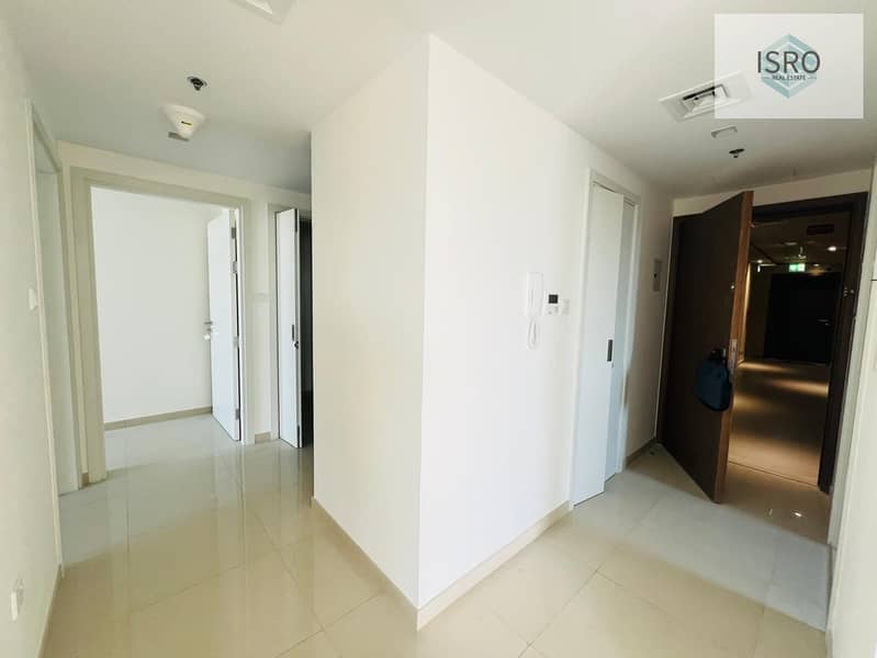 13 437ef4aa-cb07-4ea8-be43-bebaf43aeac5. jpg
