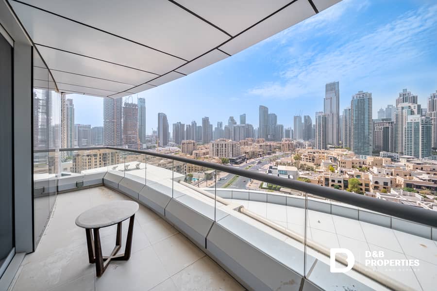Burj Khalifa View | Large Size | Great Condition