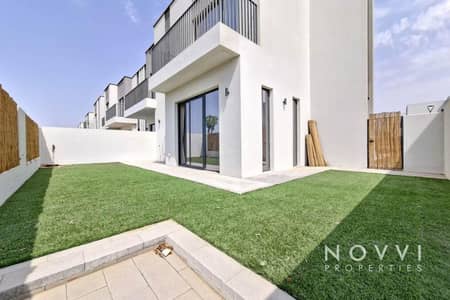 4 Bedroom Villa for Rent in Dubai South, Dubai - Vacant | Single Row | Landscaped | With Blinds