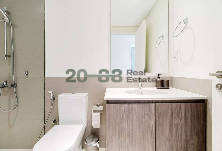 23 Executive One00017. jpg
