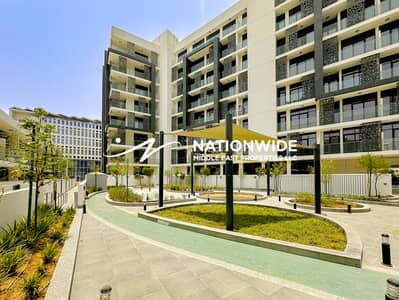 Studio for Rent in Masdar City, Abu Dhabi - Vacant | Furnished | Chic Studio | Best Living