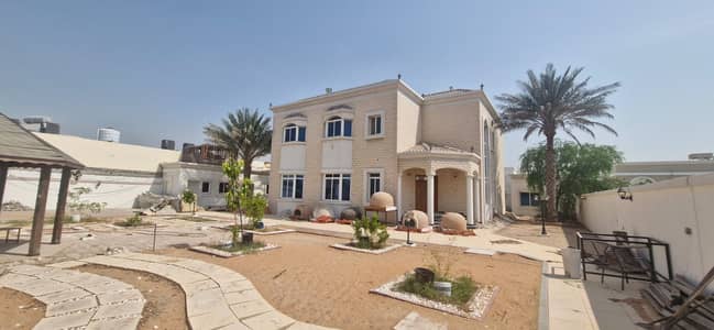 فیلا 5 غرف نوم للايجار في ند الحمر، دبي - IMG-20251002-WA0003. jpg