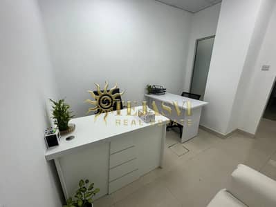 مکتب  للايجار في ديرة، دبي - 8dfcf74d-6ccb-4260-b717-5c44214b0cf3. jpg