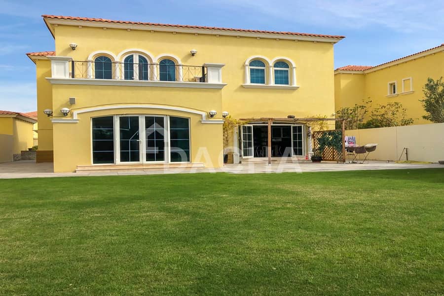 位于朱美拉公园社区，第5区 3 卧室的别墅 7650000 AED - 12956704