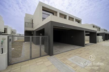 3 Bedroom Villa for Rent in Dubai South, Dubai - 3 BR | SEMI DETACHED | CLOSED KITCHEN | BIG GARDEN