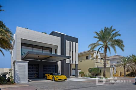 5 Bedroom Villa for Sale in Palm Jumeirah, Dubai - Infinity Pool | Fully Upgraded | Luxury Furnishing