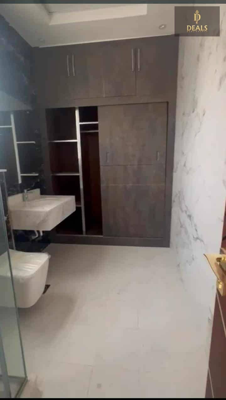 12 received_1259640045424123. jpeg