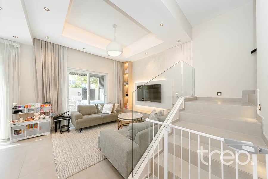 Beautifully Upgraded | Single Row | True Corner