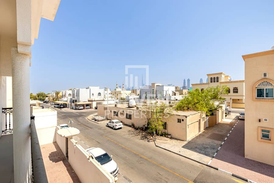 位于朱美拉住宅区，朱美拉3区，日落购物中心 5 卧室的别墅 450000 AED - 12959175