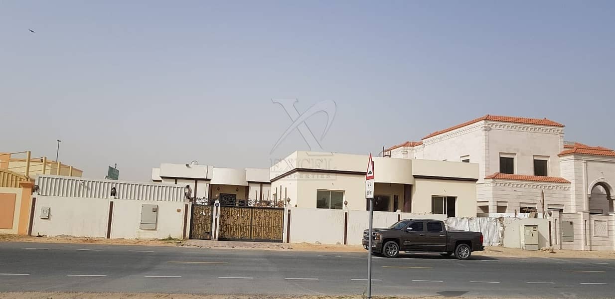 For sale Villa with 7 Bedrooms in Al Muhaisnah 3rd