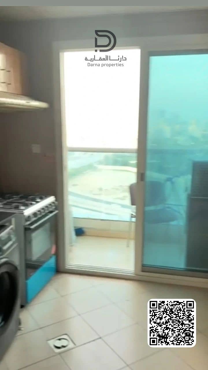 10 1000107932. webp