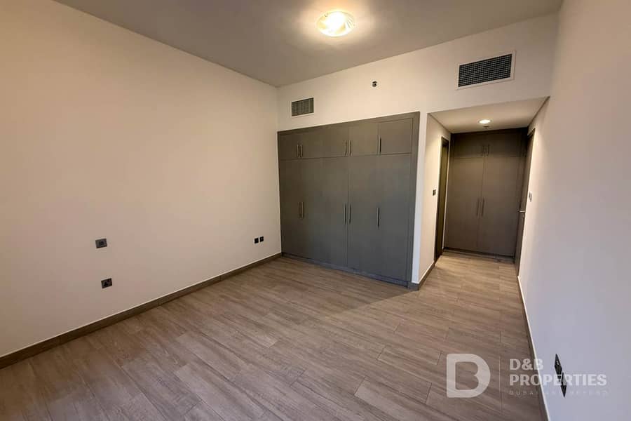 位于朱美拉三角小镇(JVT)，JVT第7区，鲜花公寓 1 卧室的公寓 85000 AED - 12959851