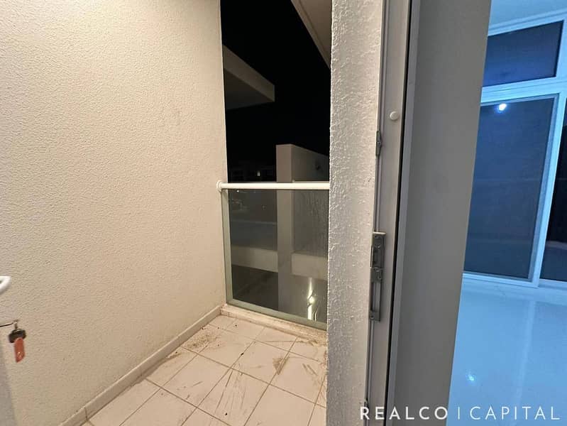 RRM MIDDLE UNIT FOR RENT BACK TO BACK VACANT - Image 10