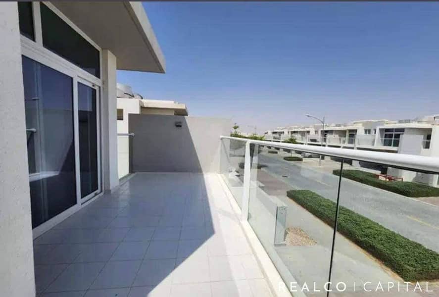 RRM MIDDLE UNIT FOR RENT BACK TO BACK VACANT - Image 19