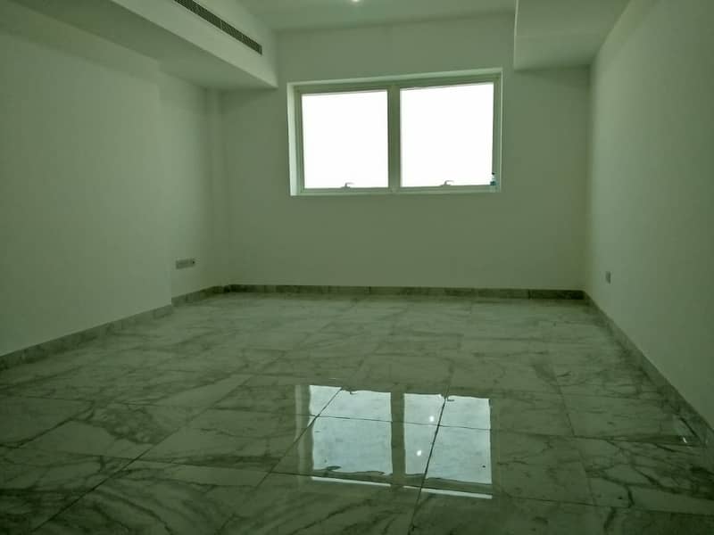 شقة في آل نهيان 1 غرفة 60000 درهم - 4126387